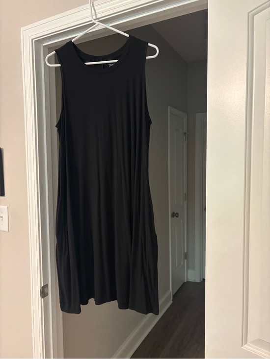 Time and Tru Dresses & Skirts - Time and Tru Black Sleeveless Midi Swing Dress